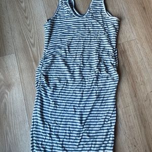 A Pea In a Pod Maternity Dress